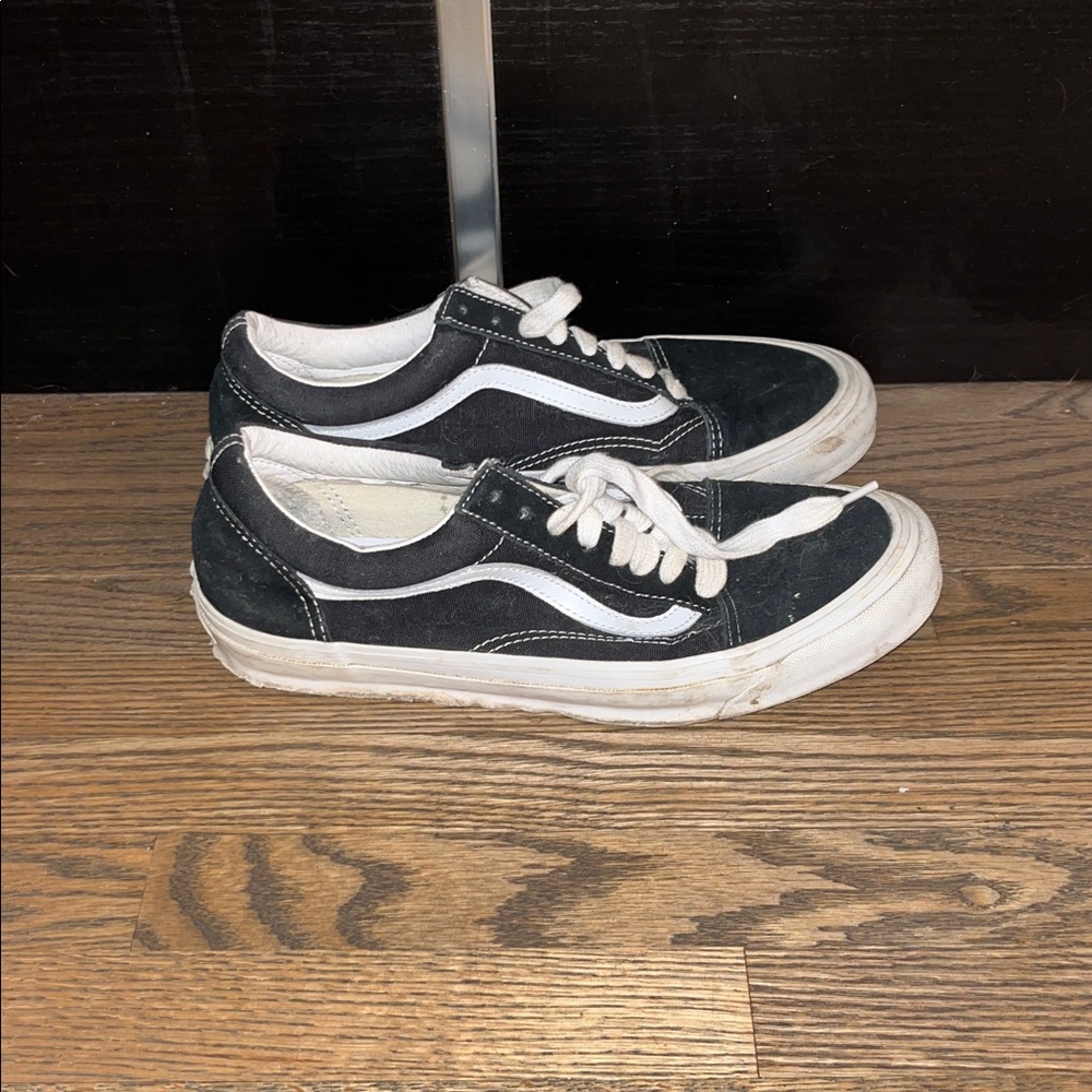 Black and White VANS
